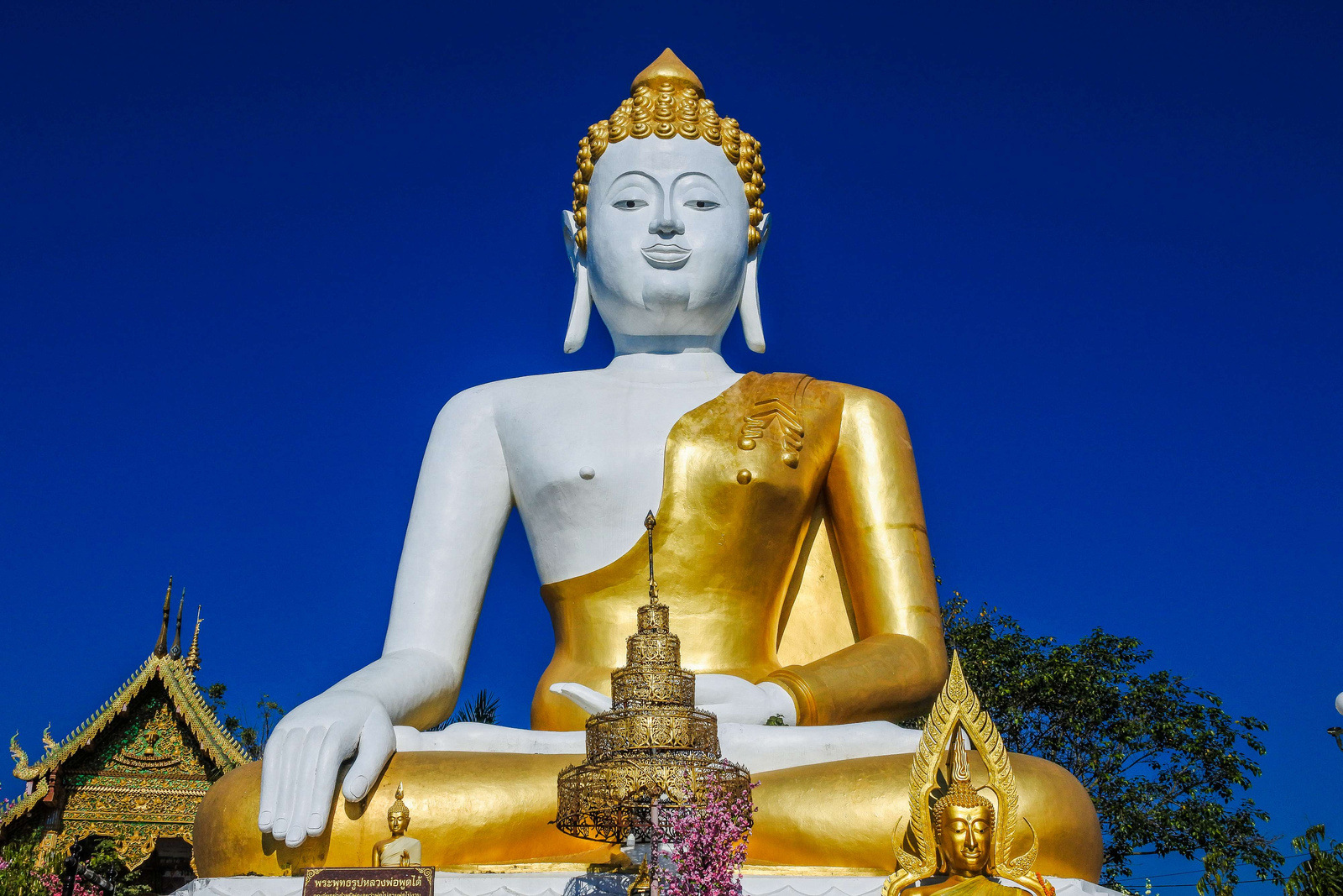 Wat Phra That Doi Kham, Chiang Mai , Thailand